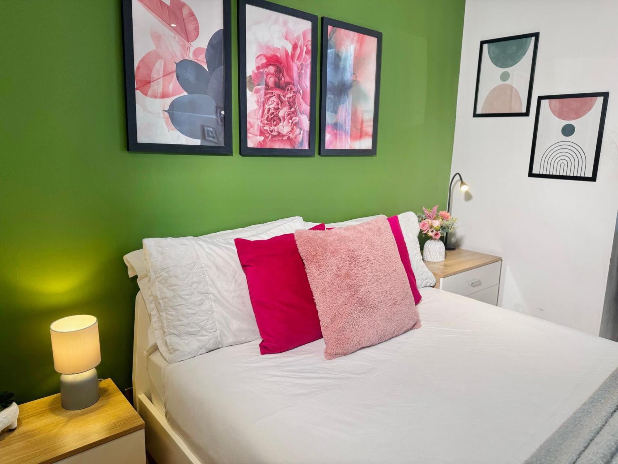 En-Suites With Free Parking 30Min To Central לונדון מראה חיצוני תמונה
