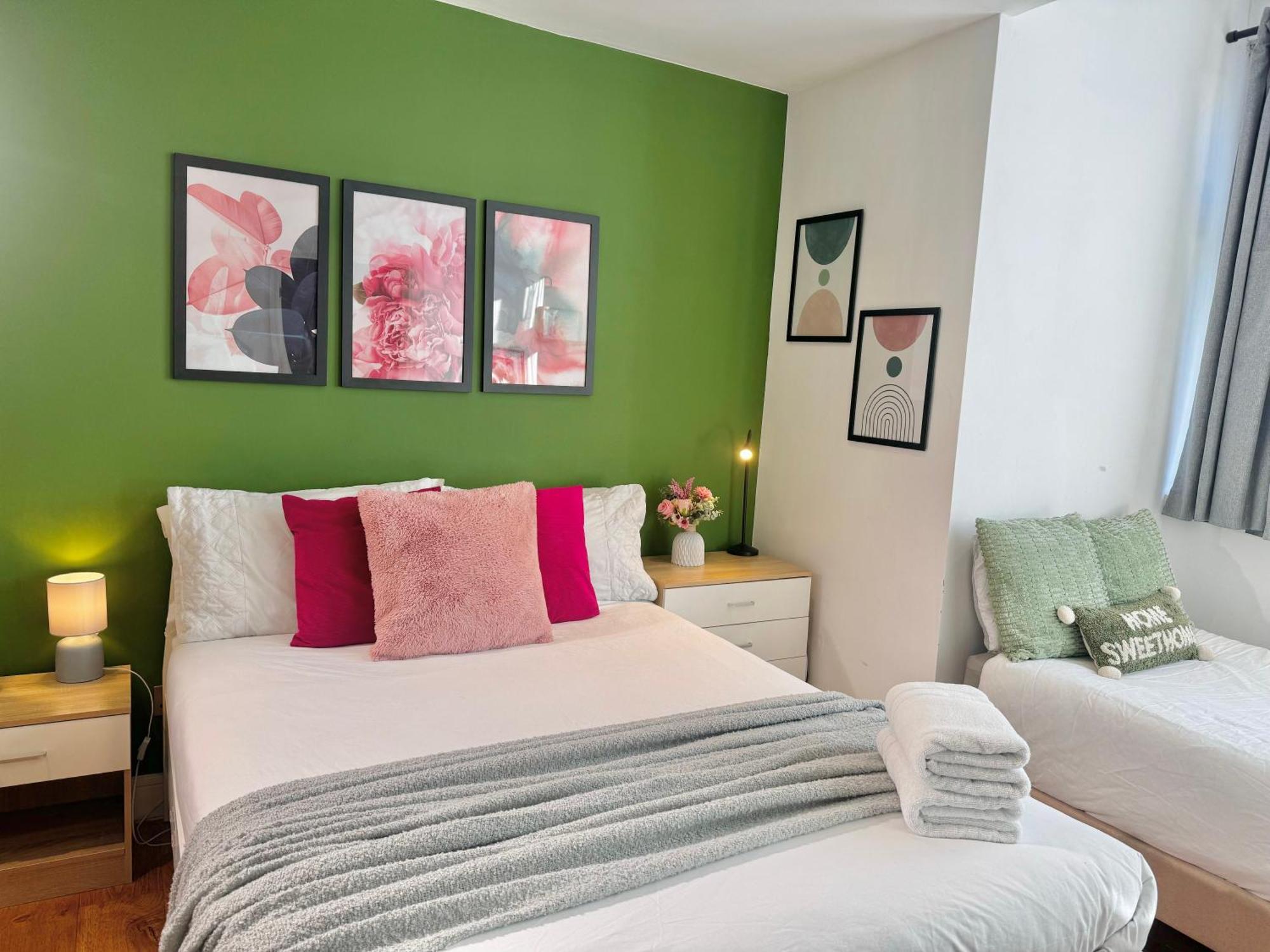 En-Suites With Free Parking 30Min To Central לונדון מראה חיצוני תמונה