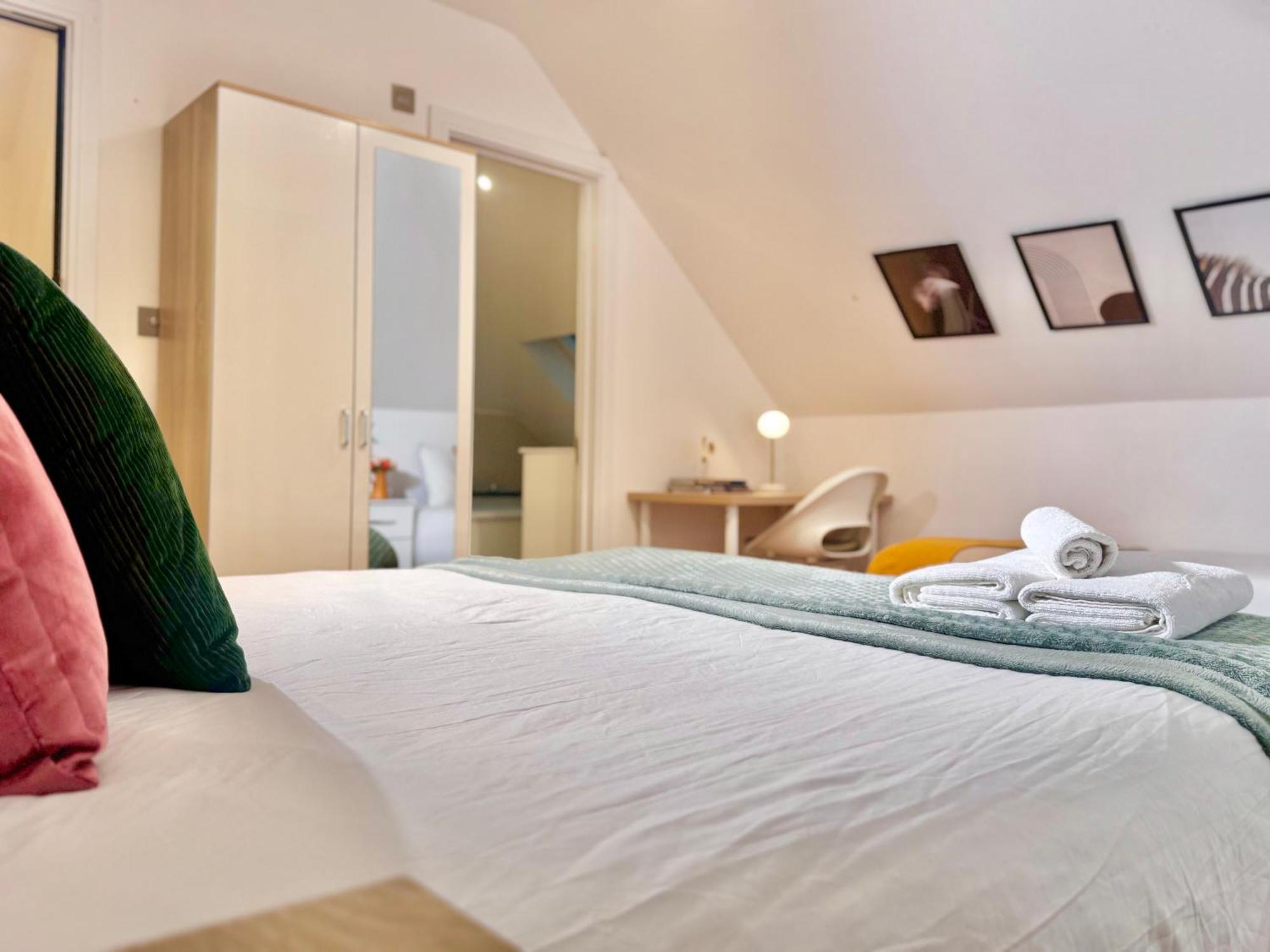 En-Suites With Free Parking 30Min To Central לונדון מראה חיצוני תמונה