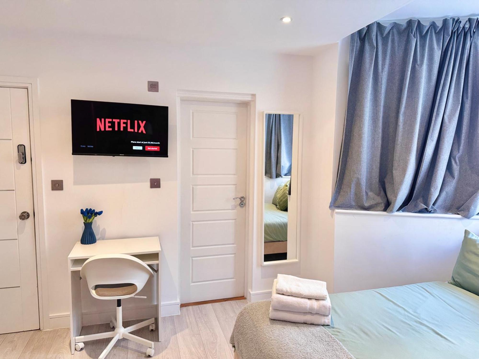 En-Suites With Free Parking 30Min To Central לונדון מראה חיצוני תמונה