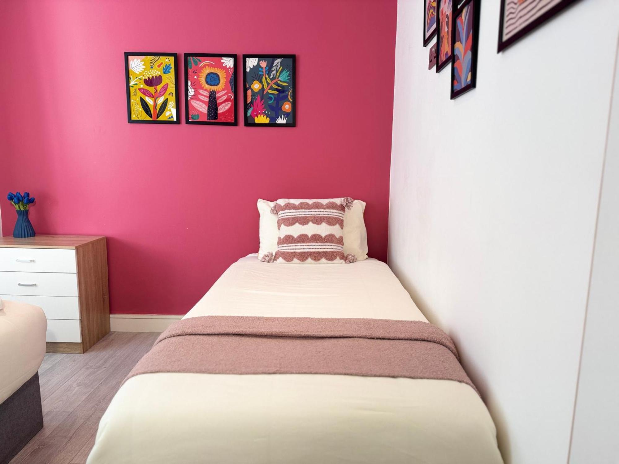 En-Suites With Free Parking 30Min To Central לונדון מראה חיצוני תמונה