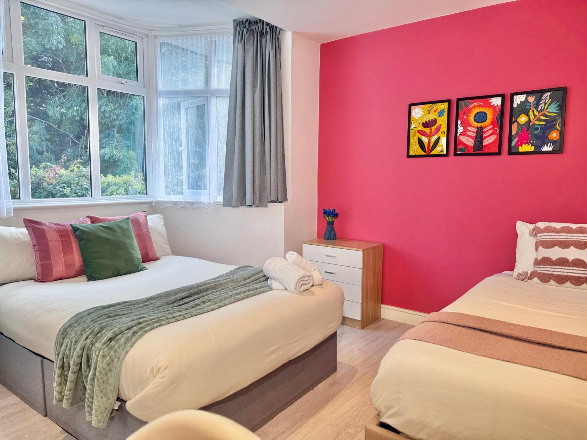 En-Suites With Free Parking 30Min To Central לונדון מראה חיצוני תמונה
