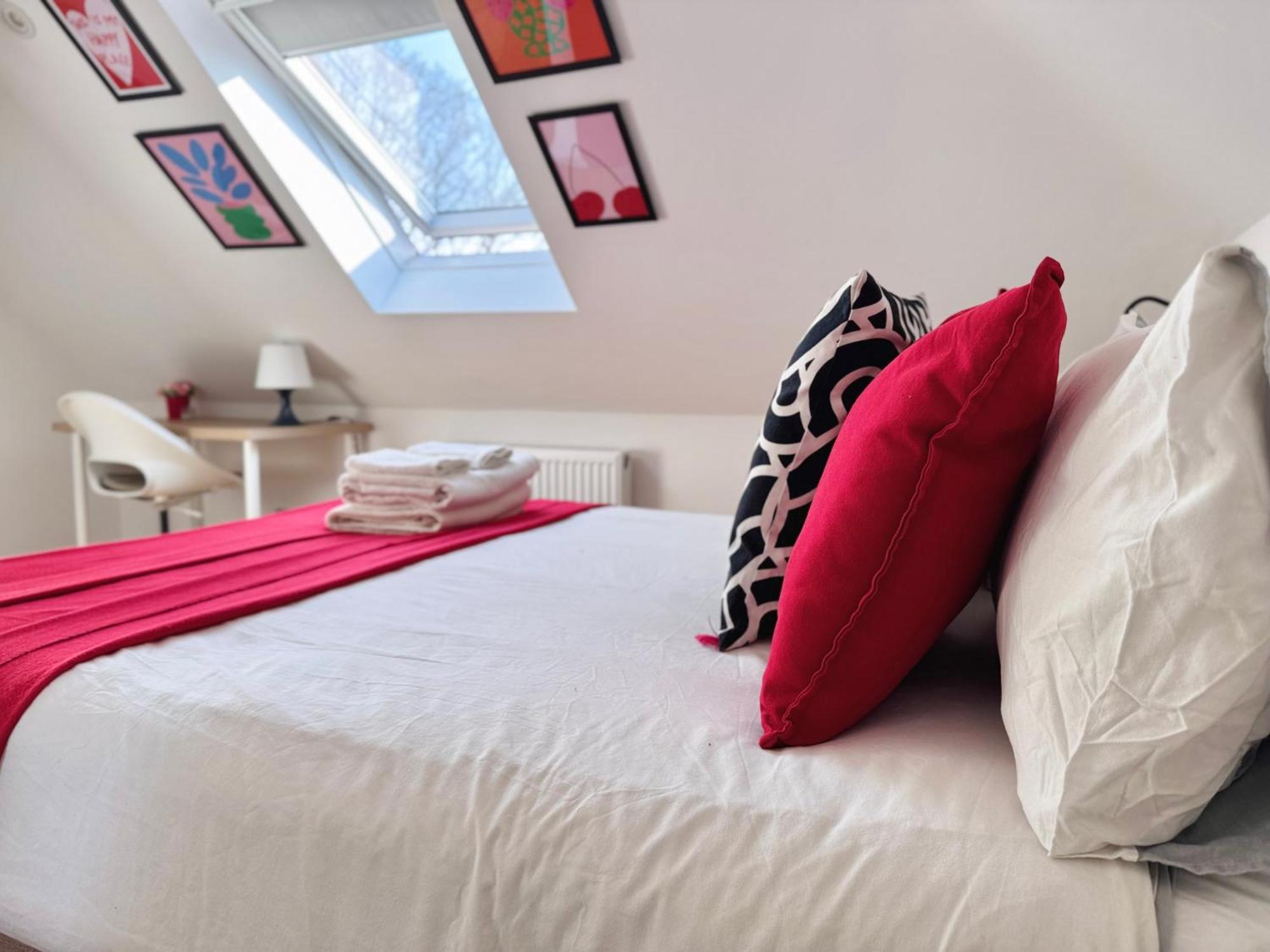 En-Suites With Free Parking 30Min To Central לונדון מראה חיצוני תמונה